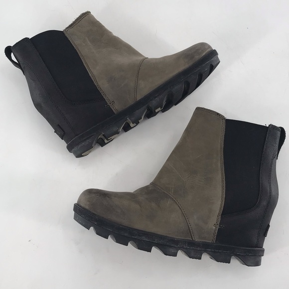 Sorel Joan of Arctic Chelsea Wedge Ankle Boots Black Leather 8 Two Tone - Picture 1 of 15